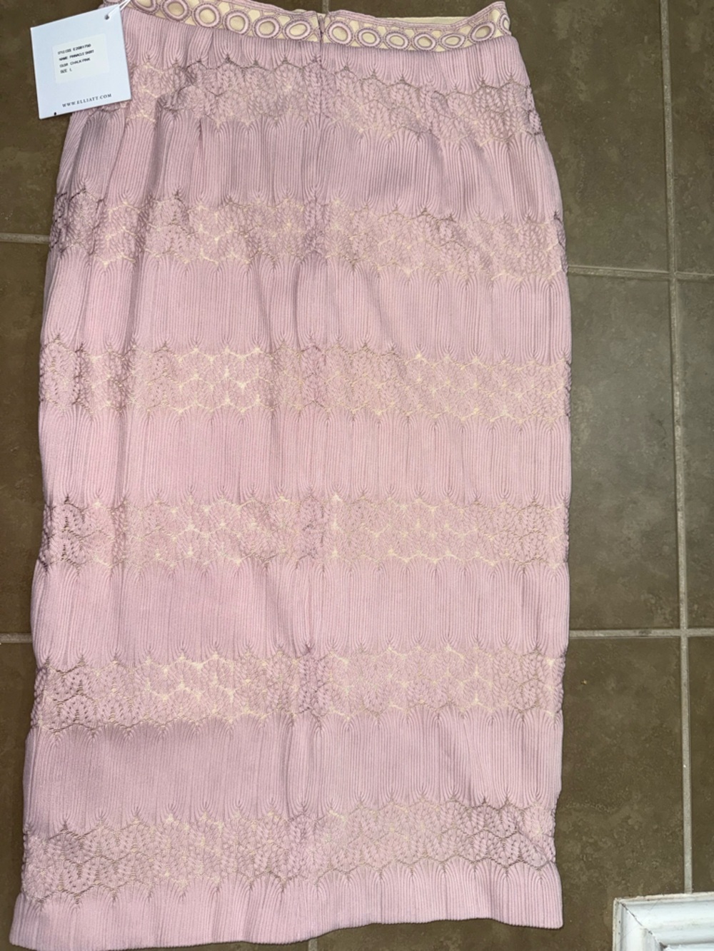 ✨New✨ Elliatt Skirt - Picture 7 of 7